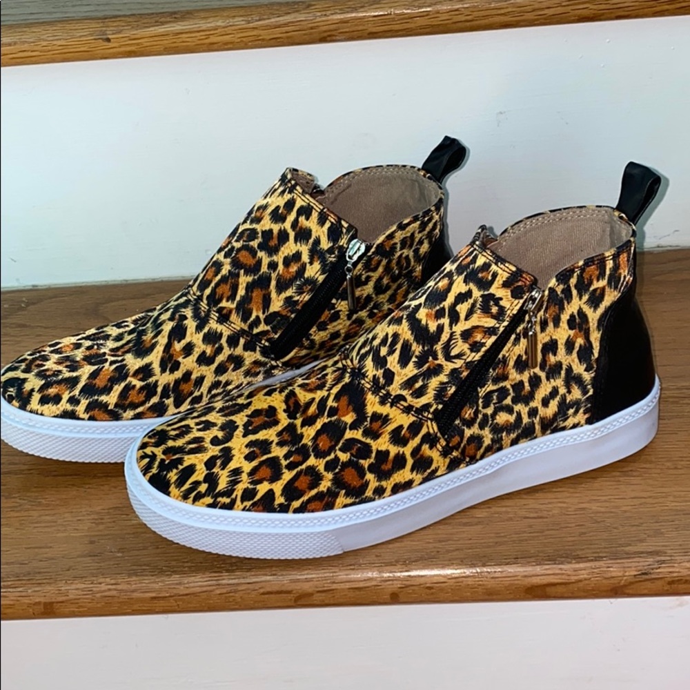 New! Leopard Booties